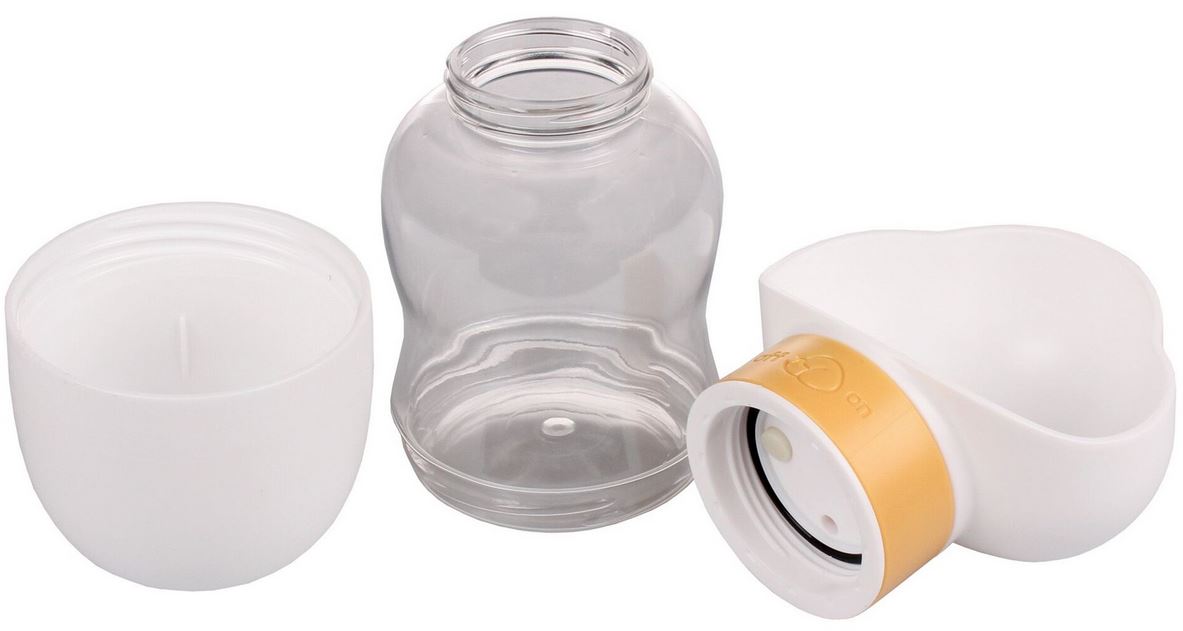 Láhev a miska na vodu